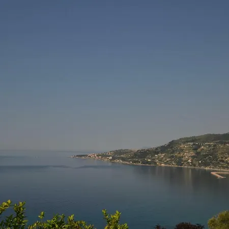 Villetta Vista Mare Panoramica * Ospedaletti